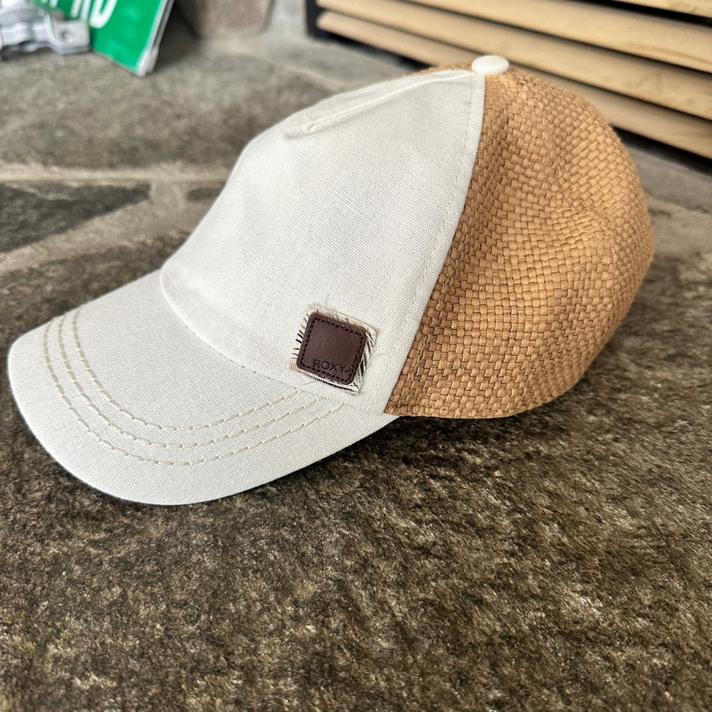 Roxy White and tan Cap